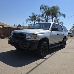 Toyota 4runner añeo  2000