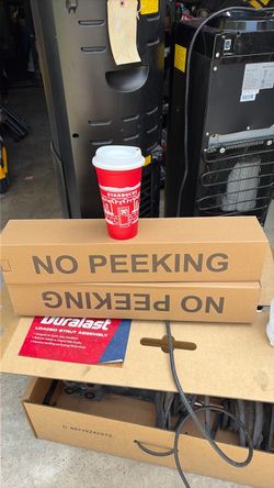 Starbucks cups with lids