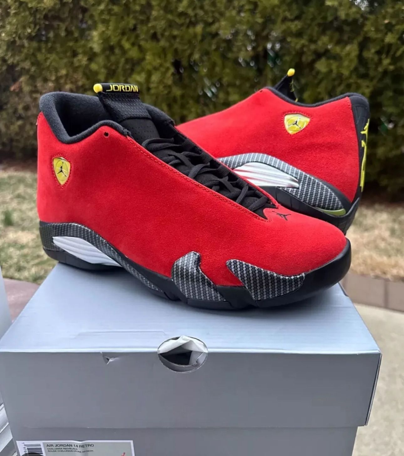 Jordan 14 Retro 2025 “ Ferrari “ Size 9.5m