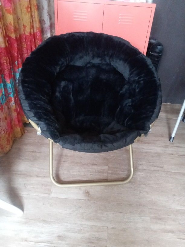 Saucer Chair/Faux Fair/