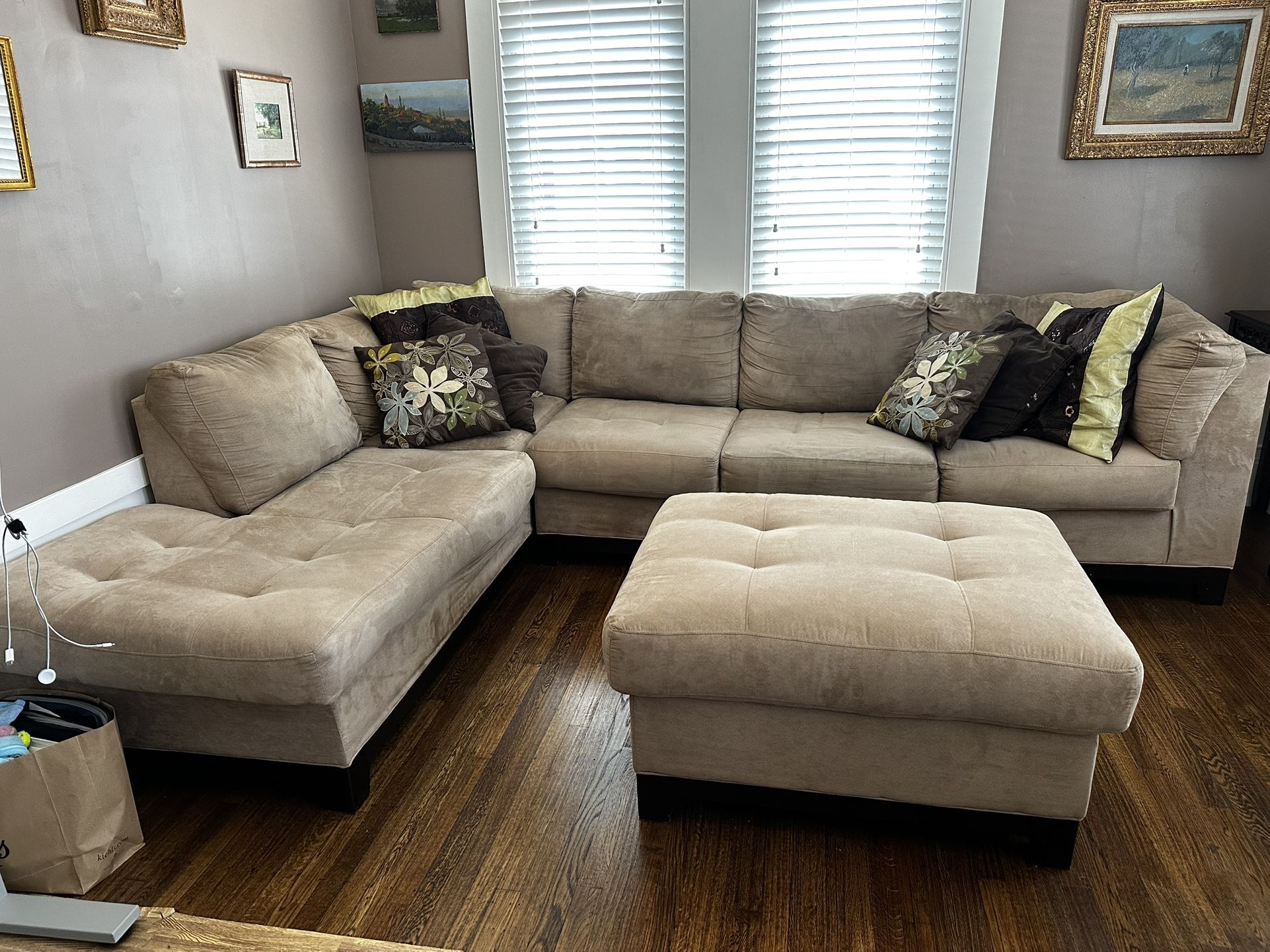 Sectional Couch + Ottoman (3-pieces) // Seats 5-6 Comfortably