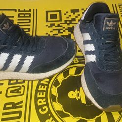 RARE "~ADIDAS INIKI~ 8.5 Regular ". HARD TO FIND IN YOUR SIZE!!!