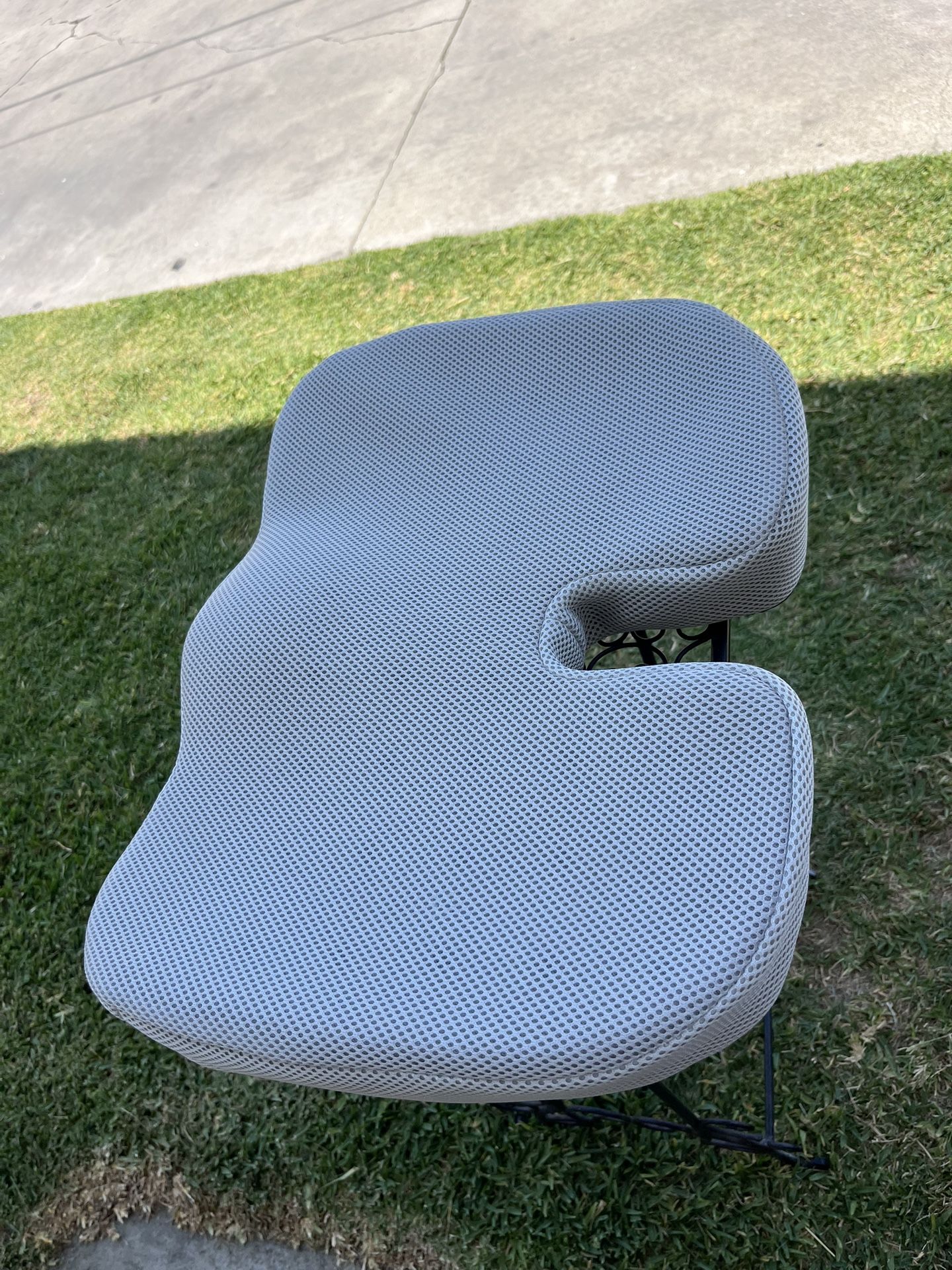 Seat cushion