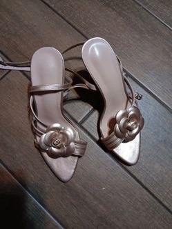 Woman shoes