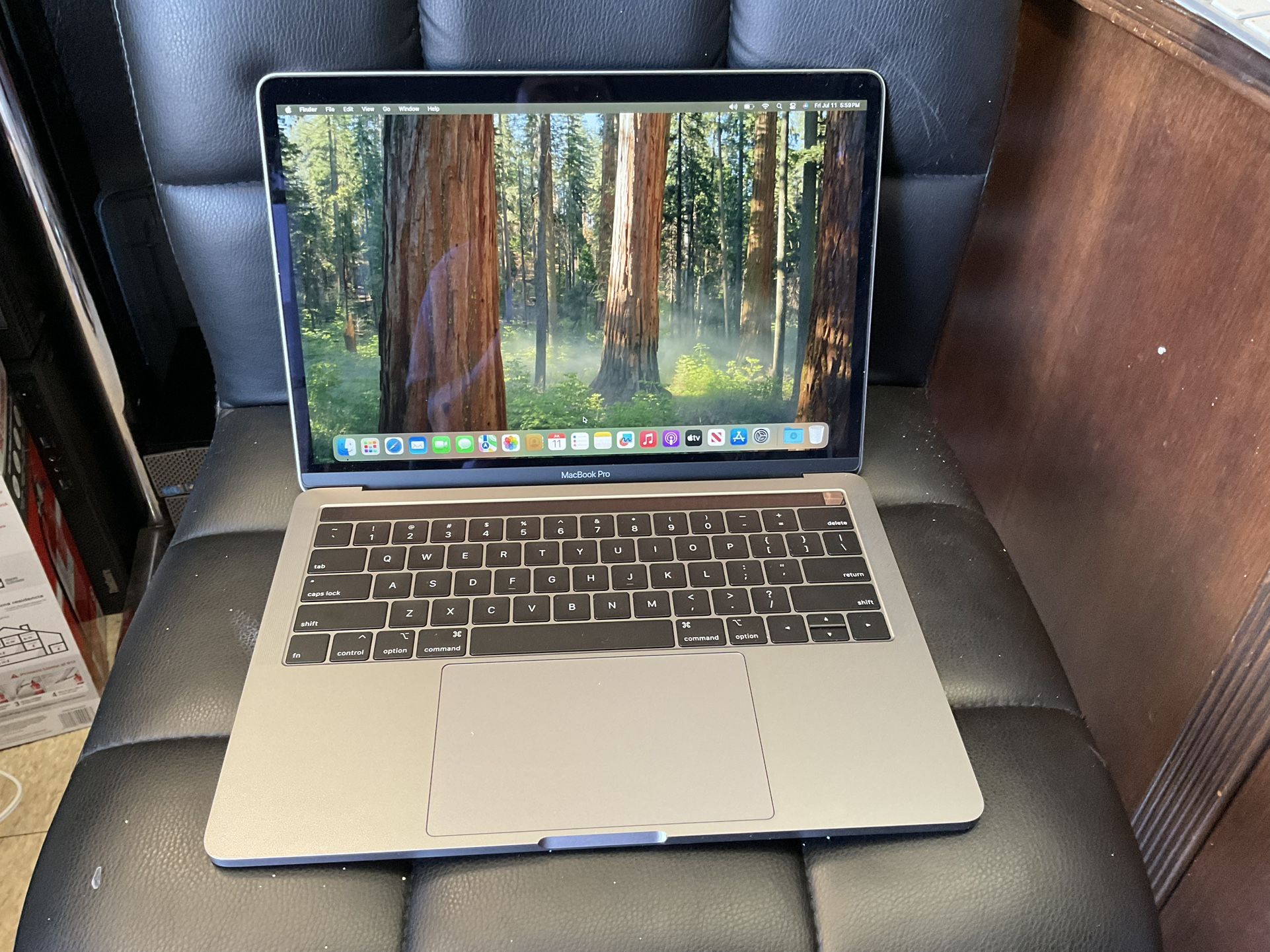 MacBook Pro - Retina 13" - Mac OS Sequoia