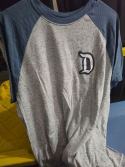 Disney mens shirt size LG