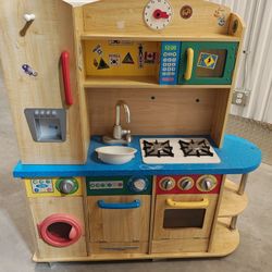 Kids Play Kitchen