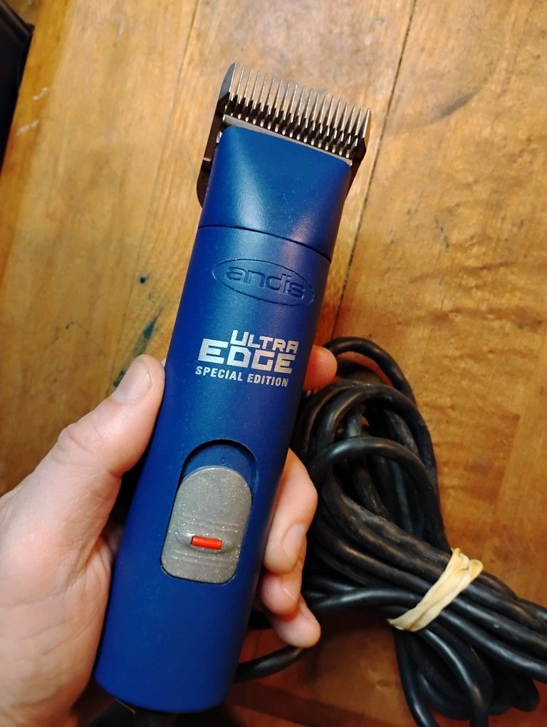 Andis Ultra Edge Pet Clippers