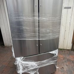 LG 4-Door French Door Refrigerator – Stainless Steel (Model LMWC23626S)