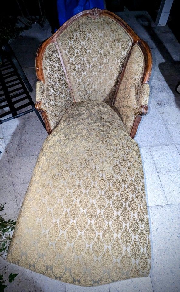 Vintage Fairfield Furniture Chaise Lounge