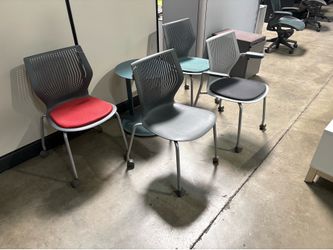 Knoll Multigeneration Chair - Stacking - Nesting Chair