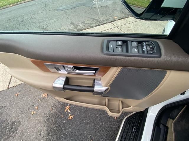 2016 Land Rover LR4