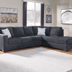 Brand New Plush Ashley Altari Sectional Set