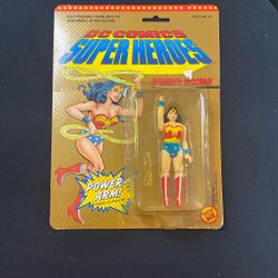 DC Comics Toy Biz Wonder Woman Super Heroes Action Figure Power Arm 1989