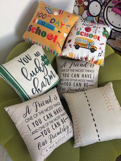 Brand New Throw Pillows LOT - 6 Pcs Decorative Pillows & Cushion Covers