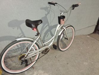 Rare, Bayside 7 speed, 26 inch beach cruiser