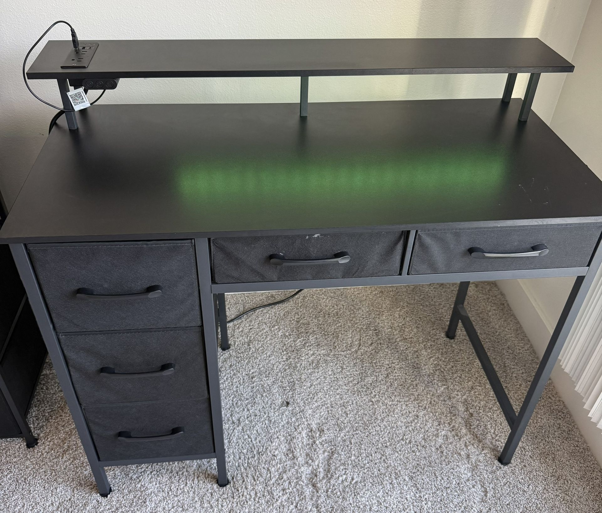 BLACK SPACE EFFICIENT CRAFTING DESK