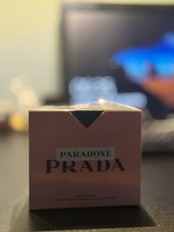 Prada Paradoxe Eau de Parfum
