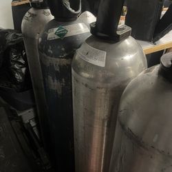 50 Lb CO 2 Tanks (4)