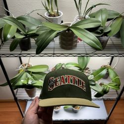 Seattle Mariners 7 1/4 New Era Fitted Hat