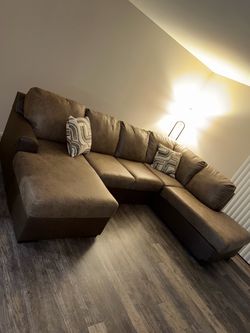 Brown sectional couch brand new