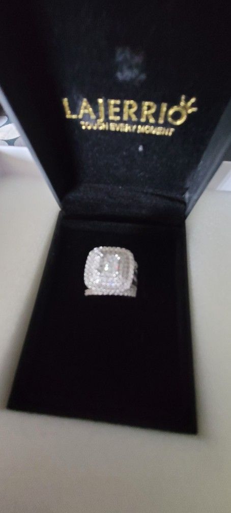 Lajerrio 0.4 CT Princess Cut White Sapphire 925 Sterling Silver Bridal Set