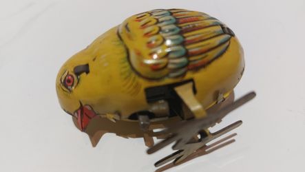 Vintage Tin Litho Hopping Chick