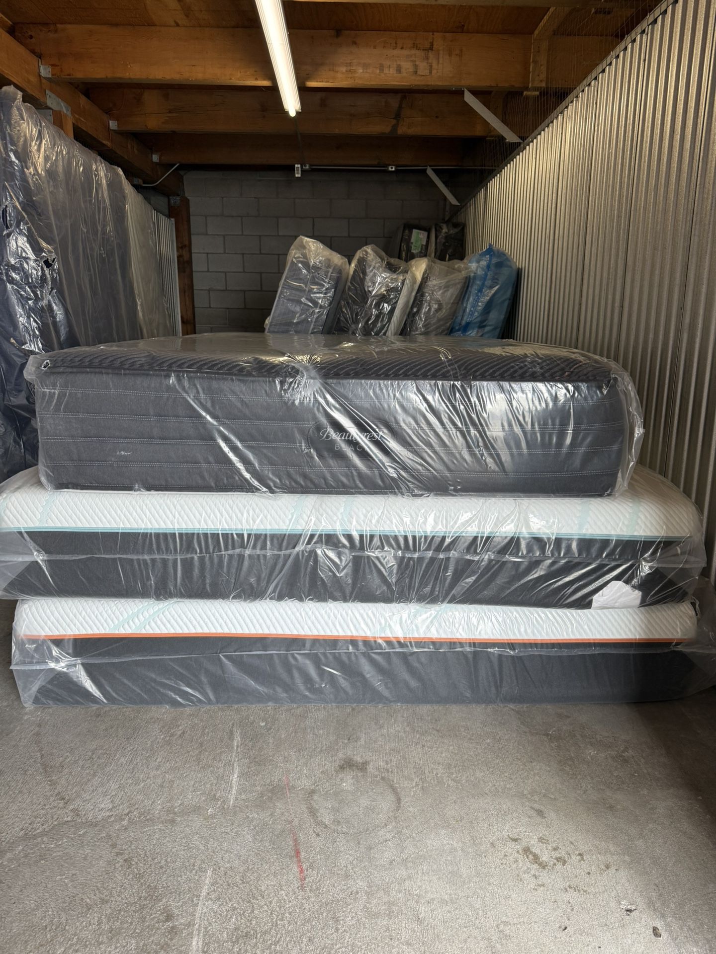 Mattress Clearout !! Spring Sale! Financing Deals!!