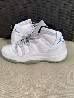 Air Jordan 11 Legend Blue