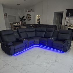 Sofá seccional reclinable eléctrico 👌 Financiamiento disponible con un pago inicial de $53. Consultar precio 