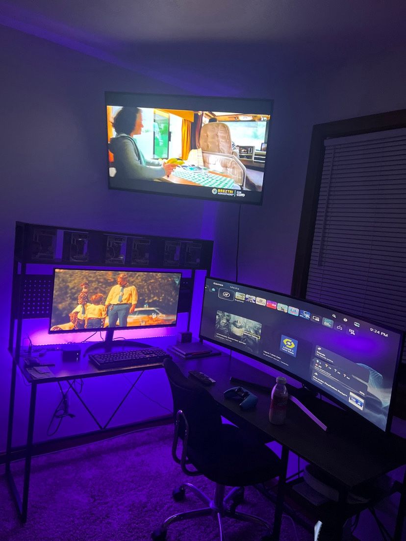 SAMSUNG Odyssey CRG Series 49-Inch Dual QHD (5120x1440) Curved Gaming Monitor, 120Hz, QLED, AMD FreeSync, HDR, Height Adjustable Stand, (LC49RG92SSNXZ