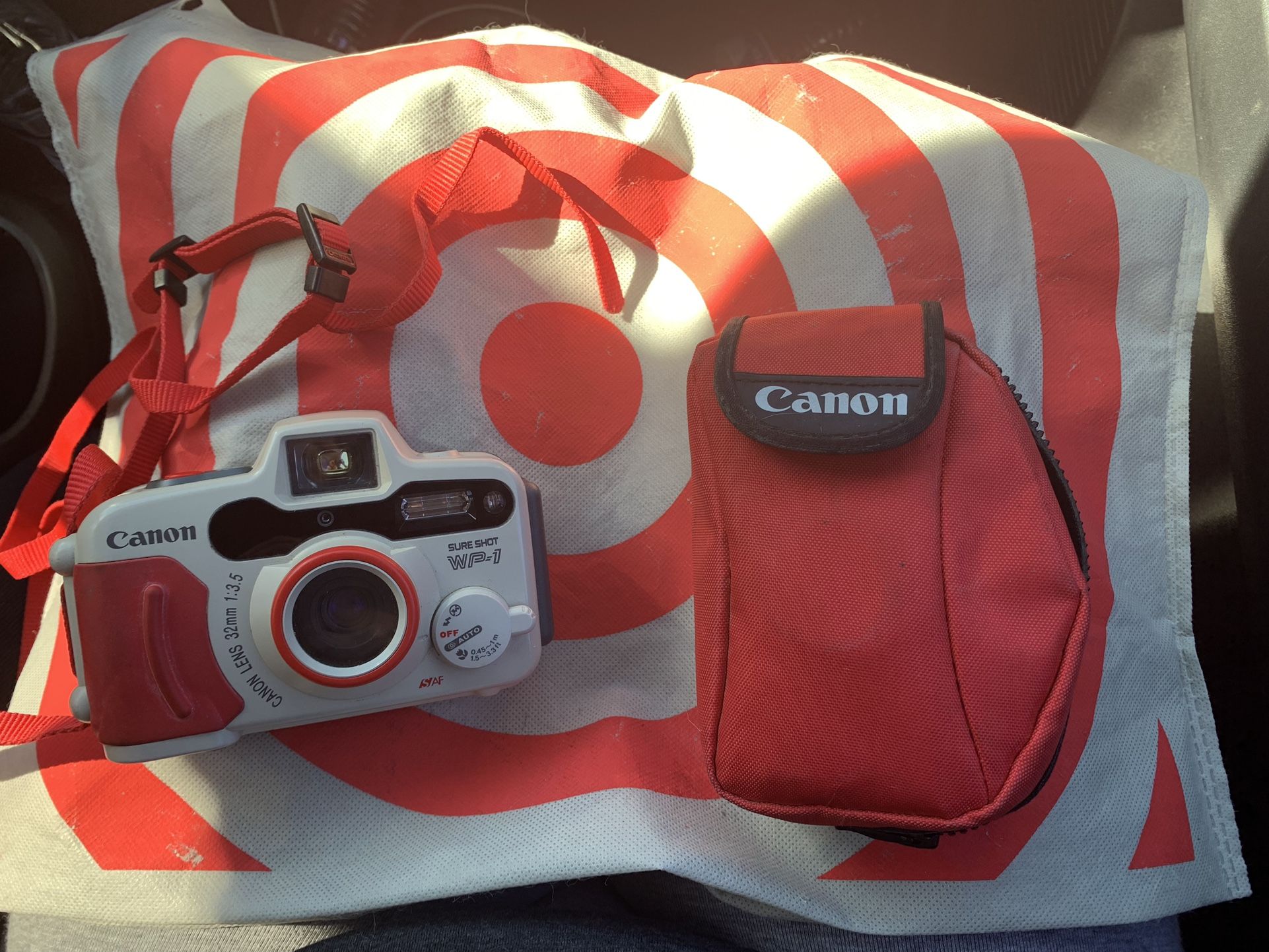 Canon Sure Shot WP-1 - 32mm f/3.5 - Waterproof - Vintage Film - 35mm point shoot camera