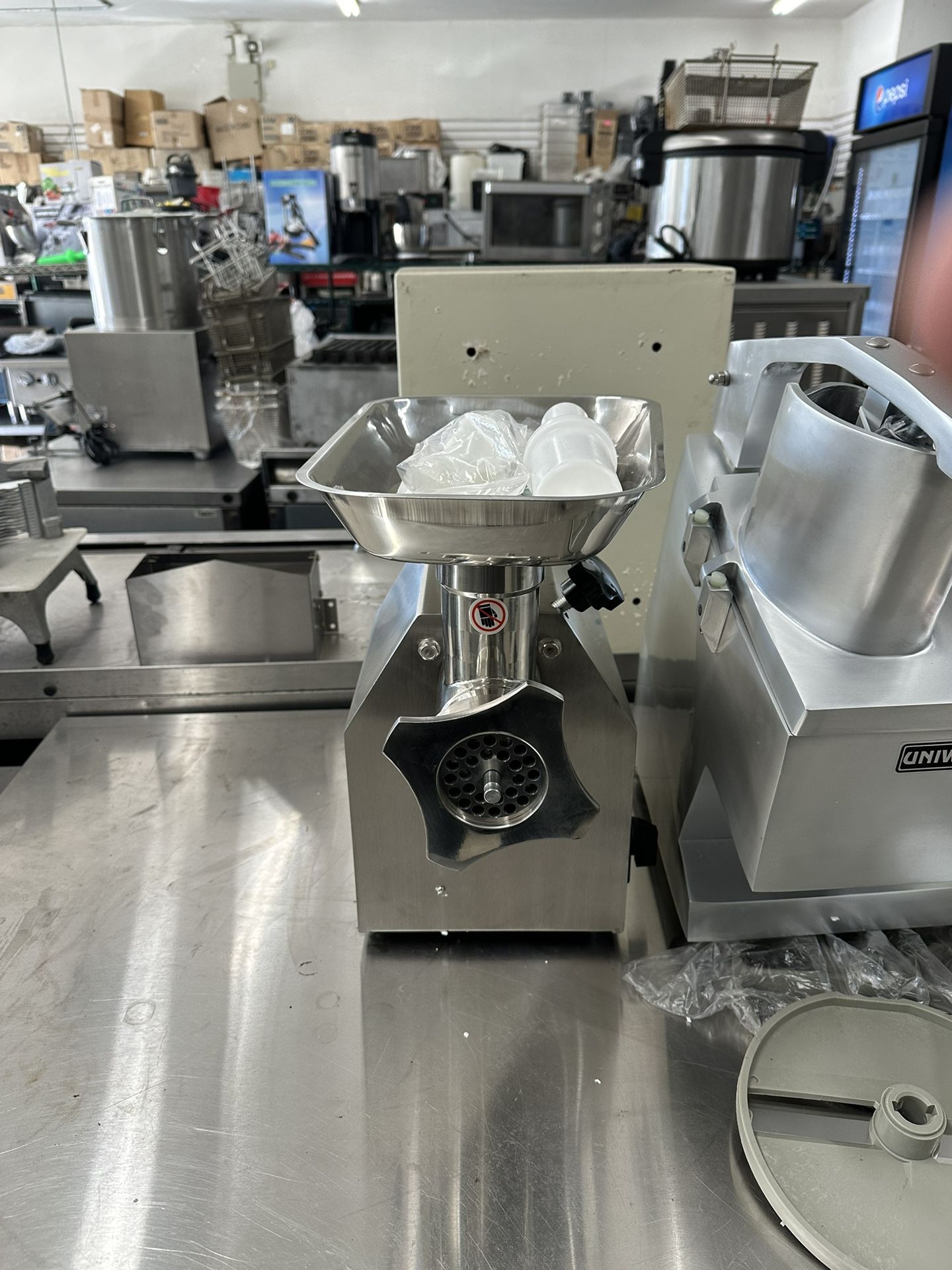 Brand New Commercial Heavy Duty Meat Grinder