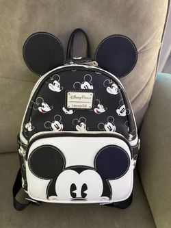 New Disney park’s Loungefly mini backpack valve 90