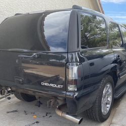 2004 Tahoe Rear Hatch Glass