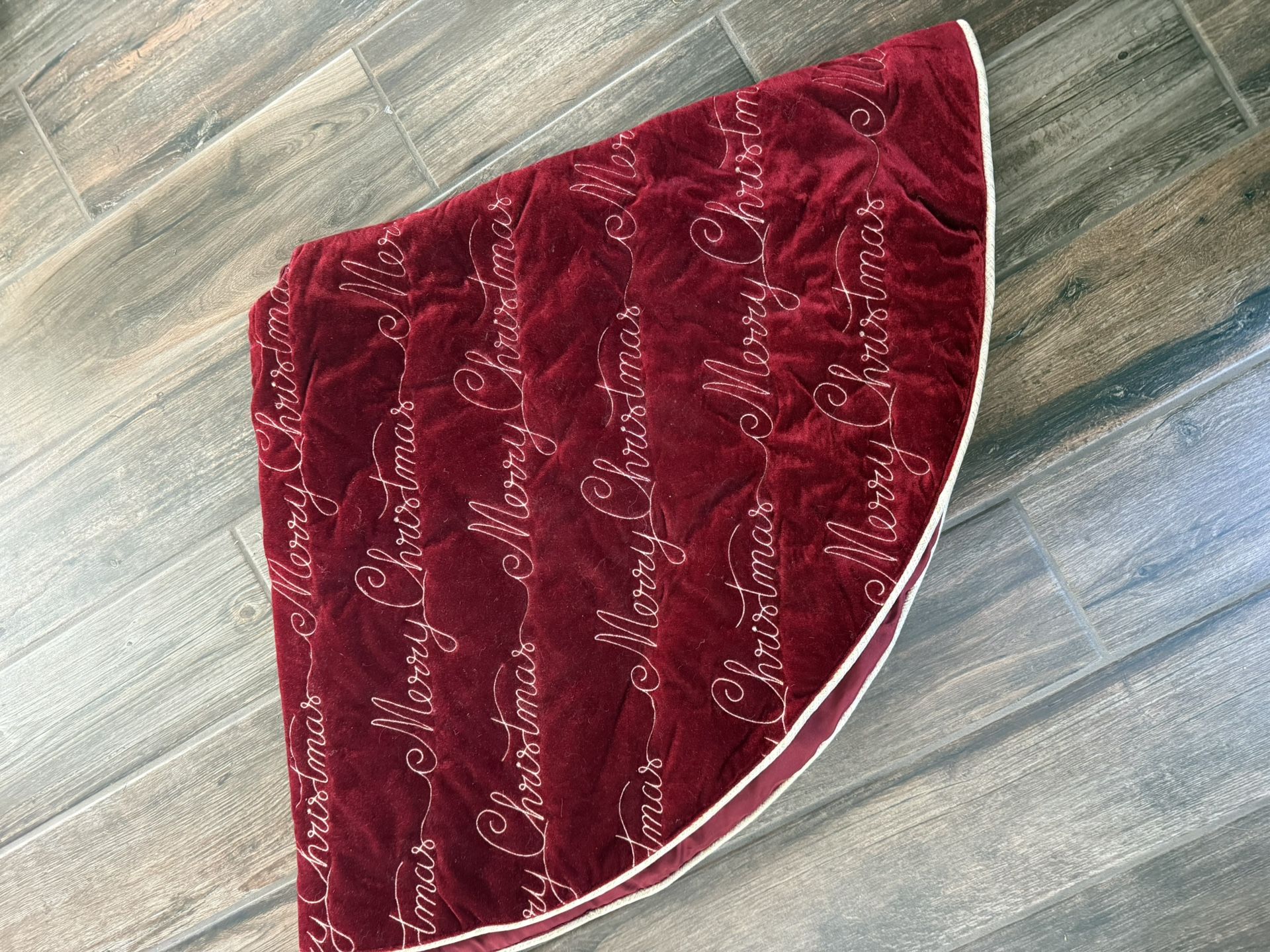 Red And Gold Tree Skirt