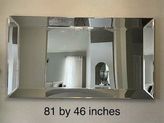 Wall mirror
