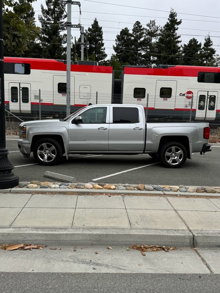 2014 Chevrolet Silv15 LT Truck