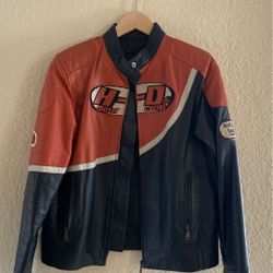 Women’s leather jacket 