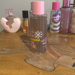 Warm cookie perfume