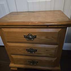 3 Drawer Solid Oak nightstand