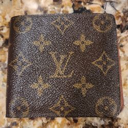 LOUIS VUITTON BIFOLD WALLET