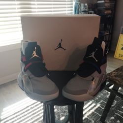 Brand New In Box Jordans AJ XXXIII Size11