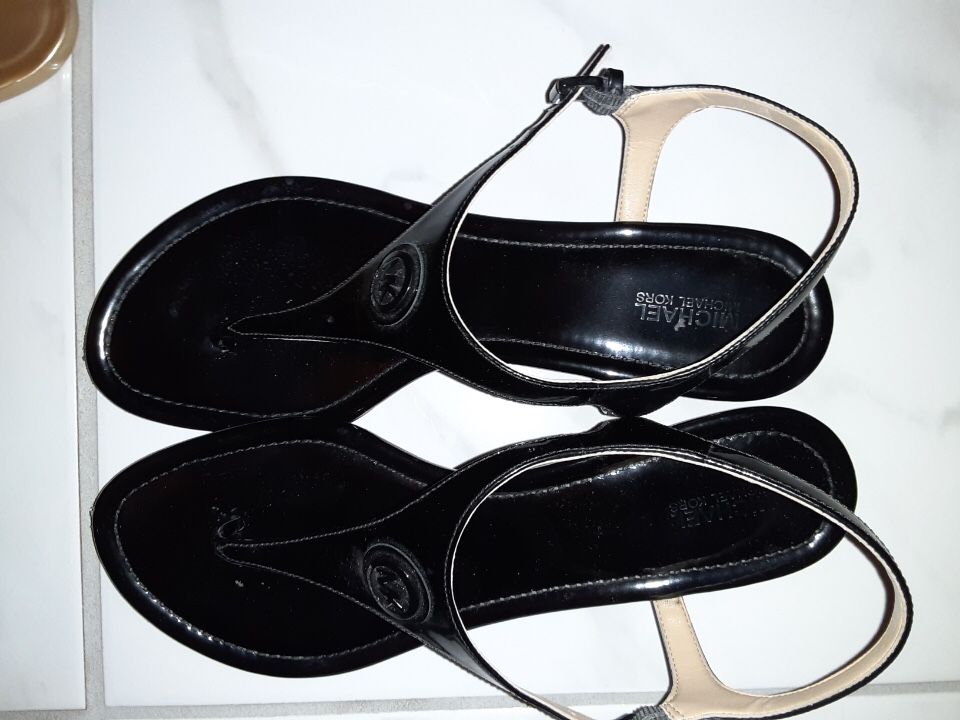 10 pair of shoes size 10 barely used