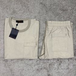 2 piece Suit men’s Size Large/XL