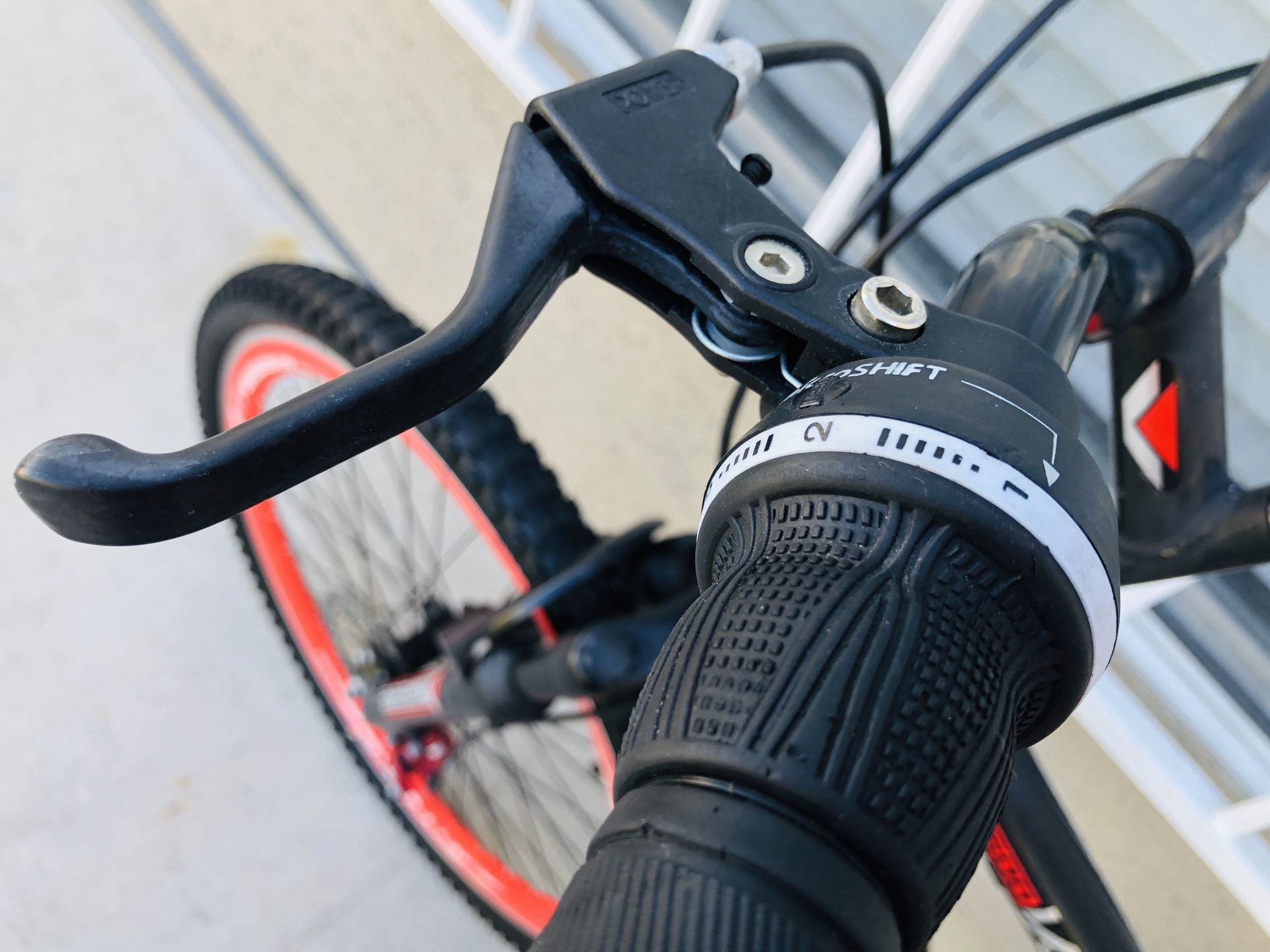 Kent 2600 KZR 26 inch Aluminum Mountain Bike 21 Speed for Sale in