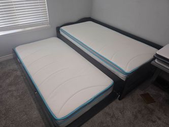 Twin Trundle Bed with Mattresses