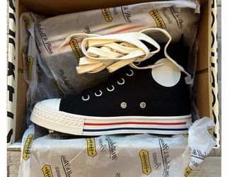 NWOB Hood Rocket 66 HC Sneakers Unisex Men 9/ Women 11