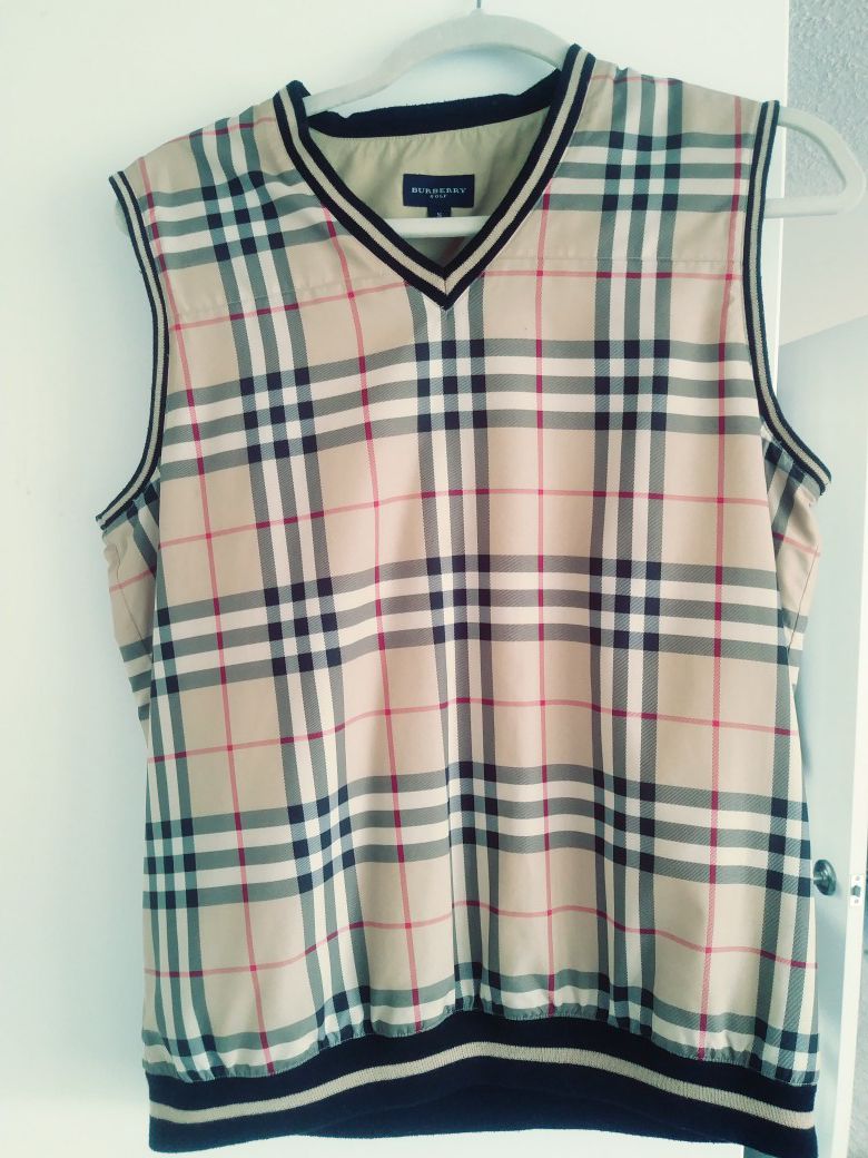 100% Authentic Burberry vest. Size small. Fits like a medium