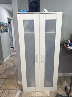 FREE wardrobe pickup Anaheim